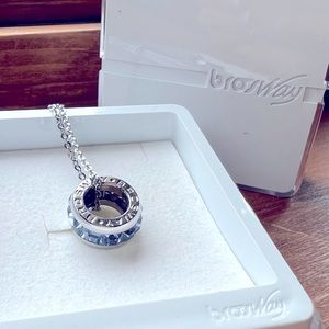 Brand new Brosway Italian necklace 💙🤍